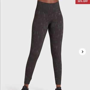ILLUMINATION SEAMLESS LEGGINGS
